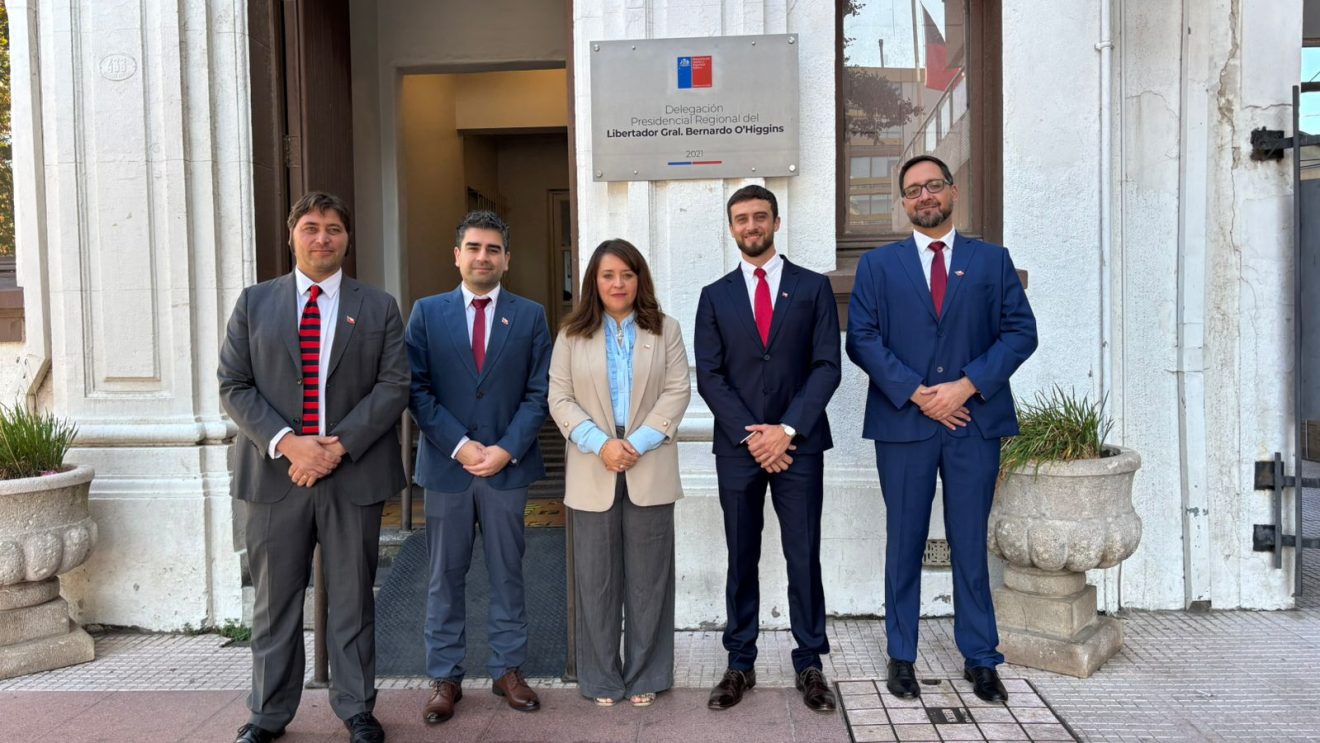 Delegados presidenciales regionales reciben a nuevos seremis en proceso de instalación del Gobierno